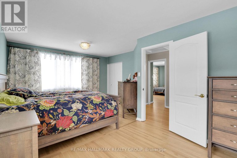 29147953/1712-playfair-drive/playfair-park/ottawa/ontario/K1H5S6_28