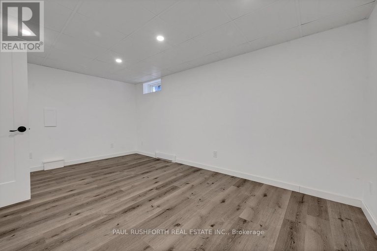 29578151/23-pixley-private/riverview-park/ottawa/ontario/K1G4C3_34