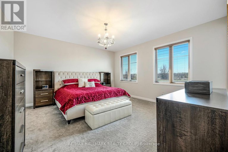 28506453/643-terrier-circle-w/goulbourn-twp-from-franktown-rdsouth-to-rideau/ottawa/ontario/K0A2Z0_33