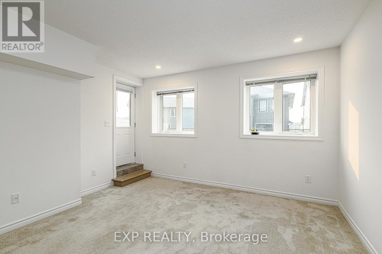 29383911/72-dun-skipper-drive/blossom-parkkemp-parkfindlay-creek/ottawa/ontario/K1X0E8_32