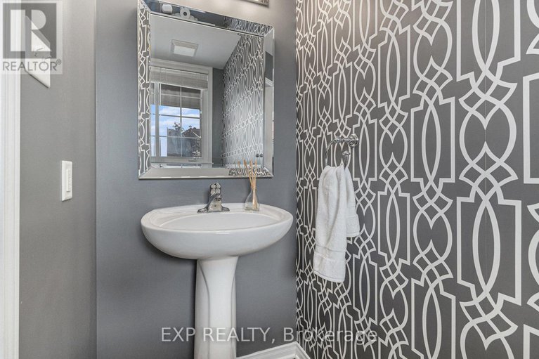 28436819/841-tabaret-street/emerald-meadowstrailwest/ottawa/ontario/K2M0E7_15