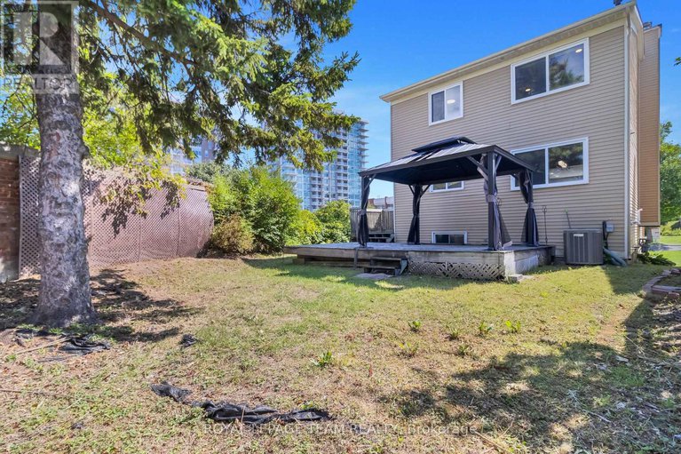 28858283/2-brookhaven-court/leslie-park/ottawa/ontario/K2H9E3_29