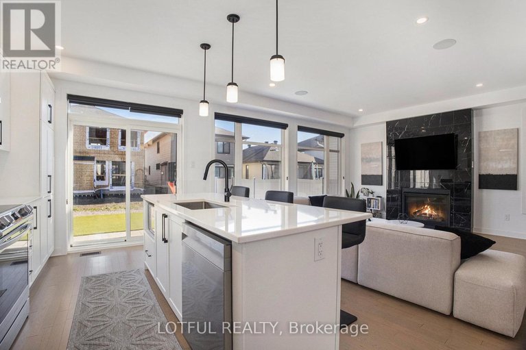 29475387/522-ascender-avenue/mer-bleuebradley-estatesanderson-park/ottawa/ontario/K1W0R6_14