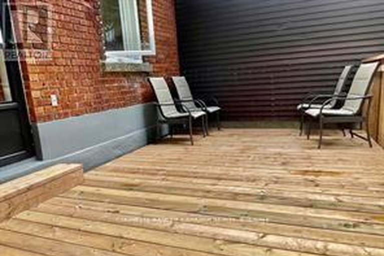 29477068/5-edgar-street/hintonburg/ottawa/ontario/K1Y3L4_10