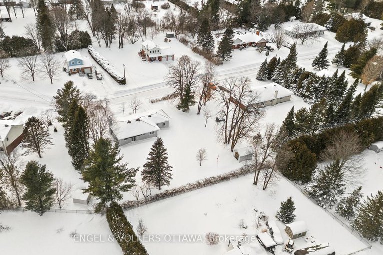 28332418/1375-trebla-way/greely/ottawa/ontario/K4P1E4_41