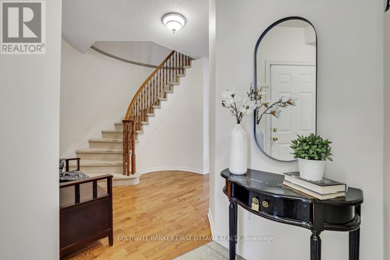 28505247/69-friendly-crescent/stittsville-south/ottawa/ontario/K2S2B6_3