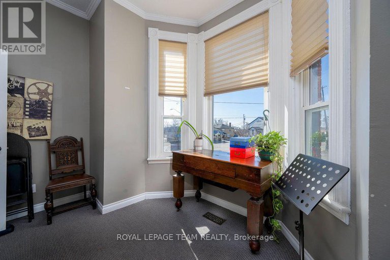 29420199/422-donald-b-munro-drive/carp/ottawa/ontario/K0A1L0_5