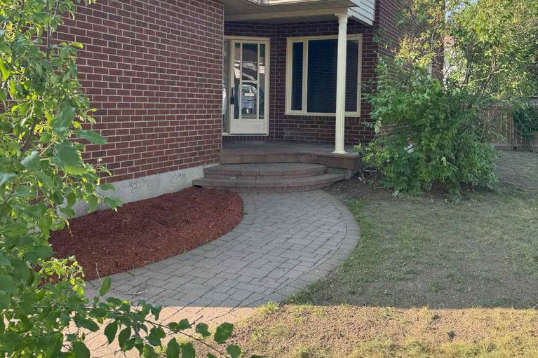 28246282/2-chickasaw-crescent/bridlewood/ottawa/ontario/K2M1M3_2