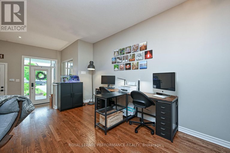 28391949/664-whitecliffs-avenue/riverside-south/ottawa/ontario/K1V2N4_9