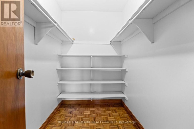 29615585/1310-ferguson-street/bel-air-heights/ottawa/ontario/K2C2K4_24