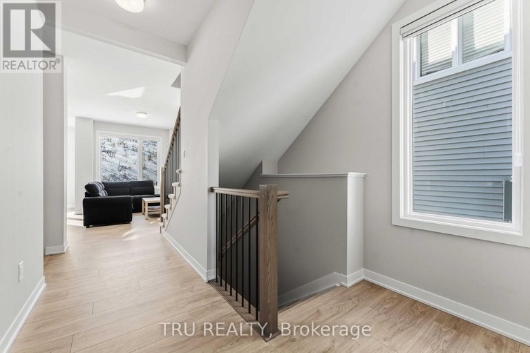 29381143/706-expansion-road/half-moon-bay/ottawa/ontario/K2J7G4_5