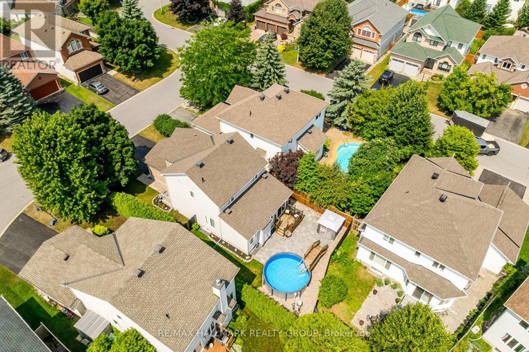 28620825/4-gros-morne-court/bridlewood/ottawa/ontario/K2M2W7_42