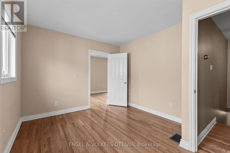 28797761/28-parker-avenue/meadowlandscrestview/ottawa/ontario/K2G3A7_15
