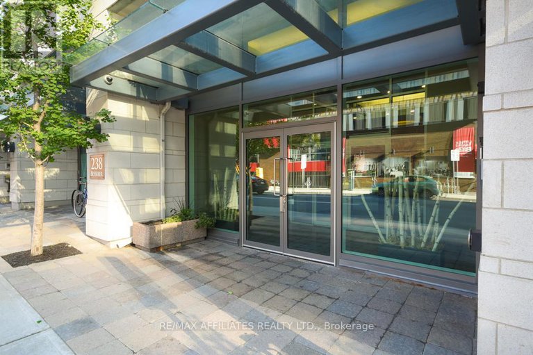 28450553/303-238-besserer-street/sandy-hill/ottawa/ontario/K1N6B1_3