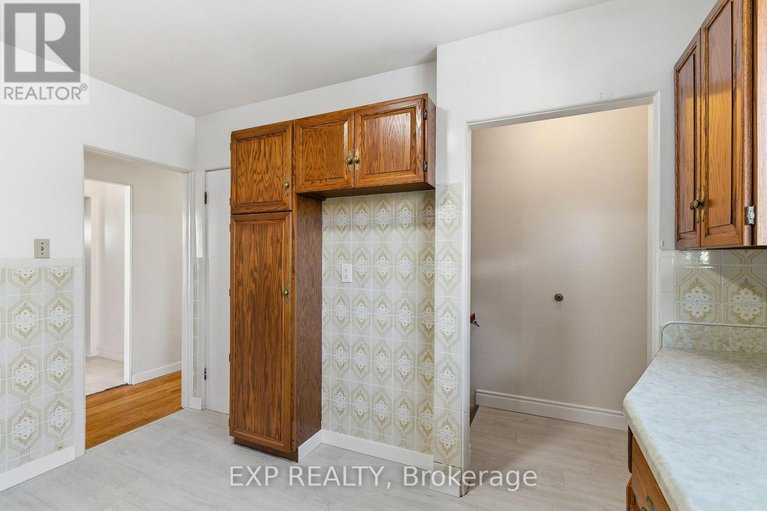 29326818/2243-miramichi-street/kenson-park/ottawa/ontario/K2C0Z1_12