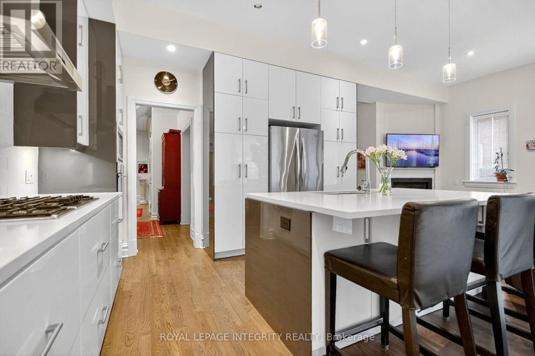 29097696/200-cartier-street/ottawa-centregolden-triangle/ottawa/ontario/K2P1L2_17