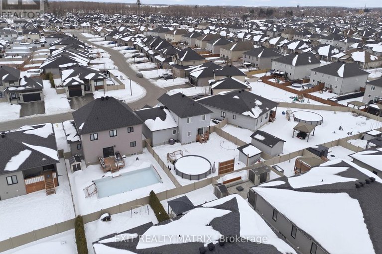 29394255/149-lyon-street/embrun/russell/ontario/K0A1W0_35