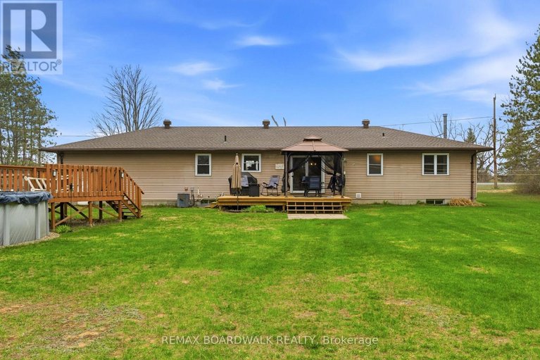 29674449/1671-oneill-road/north-grenville-twp-kemptville-south/north-grenville/ontario/K0G1S0_35