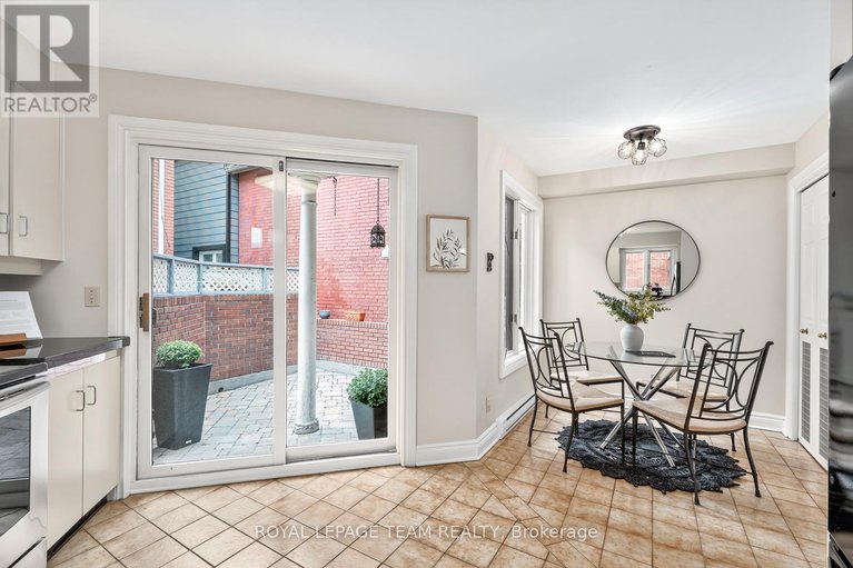 28792255/9-292-laurier-avenue/sandy-hill/ottawa/ontario/K1N6P5_16
