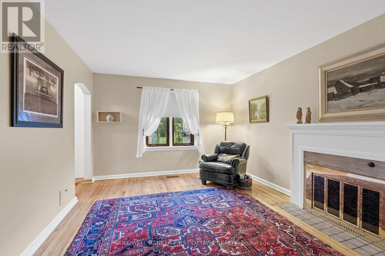 28932809/895-dundee-avenue/queensway-terrace-north/ottawa/ontario/K2B5T2_21