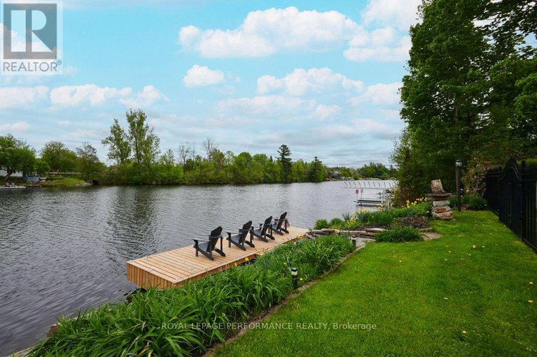 28347895/6099-james-bell-drive/manotick-south-to-roger-stevens/ottawa/ontario/K4M1B3_39