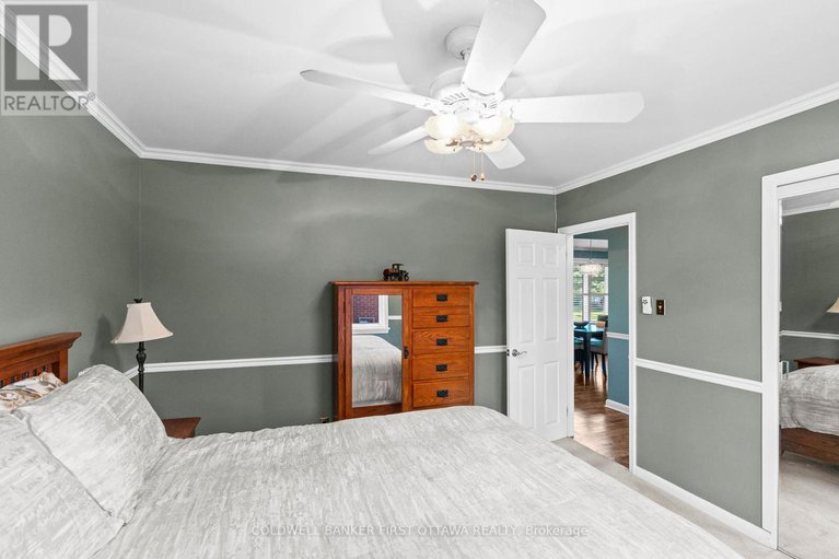 28466131/2024-corry-street/elmvale-acres/ottawa/ontario/K1G2M5_19
