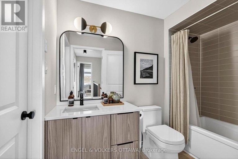 29646069/1764-crux-road/mer-bleuebradley-estatesanderson-park/ottawa/ontario/K1W0W7_30