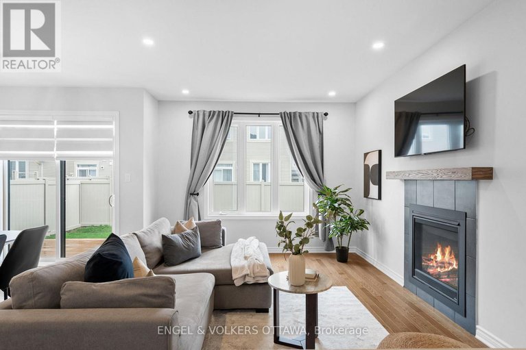 28570554/329-finial-way/half-moon-bay/ottawa/ontario/K2J6V9_16