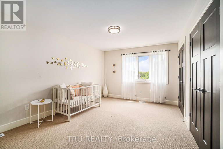 29049193/670-parade-drive/stittsville-south/ottawa/ontario/K2S0Z2_16