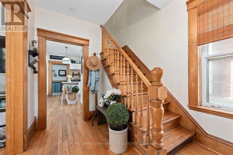 28631022/6-foster-avenue/smiths-falls/smiths-falls/ontario/K7A1K1_10