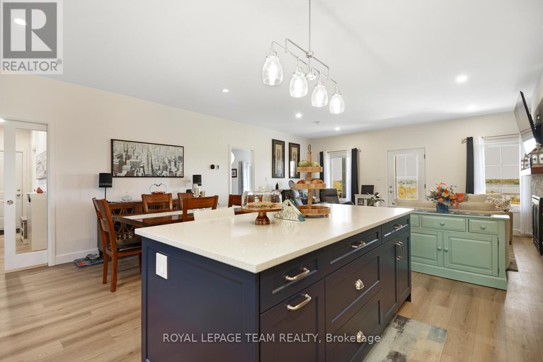 28389484/10249-county-2-road-e/south-dundas-matilda-twp/south-dundas/ontario/K0E1K0_16