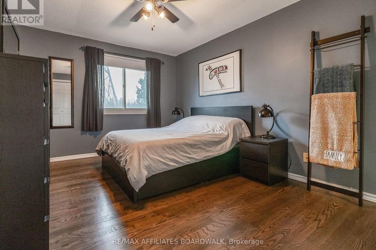 28246634/38-nestow-drive-nw/tanglewood/ottawa/ontario/K2G3X8_18