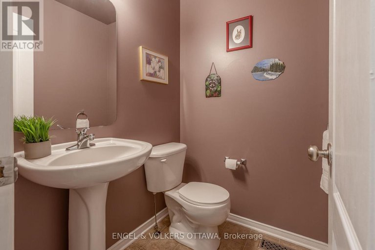 29049195/1031-capreol-street/avalon-east/ottawa/ontario/K4A4Z7_5