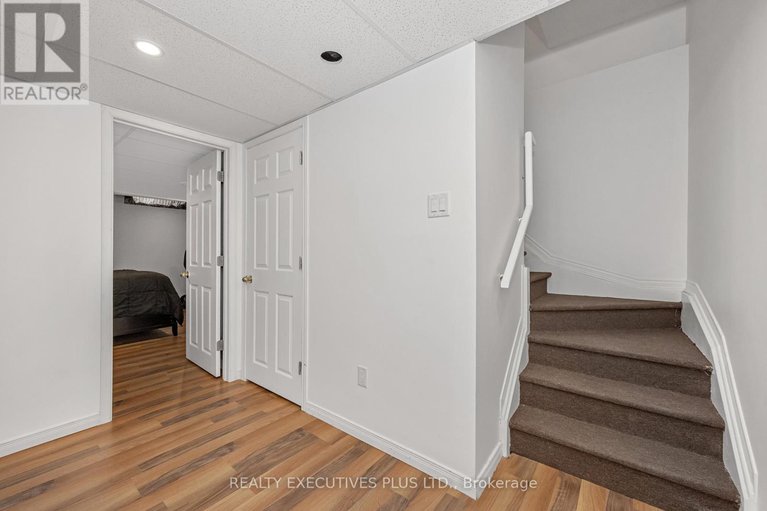 28777673/341-jasper-crescent/town-of-rockland/clarence-rockland/ontario/K4K0C9_23