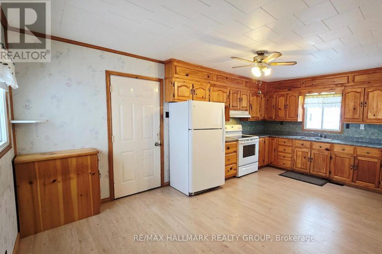 29183294/3427-john-shaw-road/fitzroy-ward-south-east/ottawa/ontario/K0A2H0_11