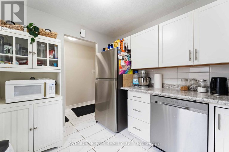 29144847/32-1741-lamoureux-drive/queenswood-heights-south/ottawa/ontario/K1E2N3_13