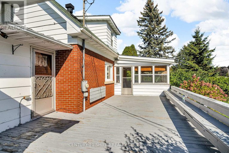 28960052/94-columbia-avenue/long-sault/south-stormont/ontario/K0C1P0_40