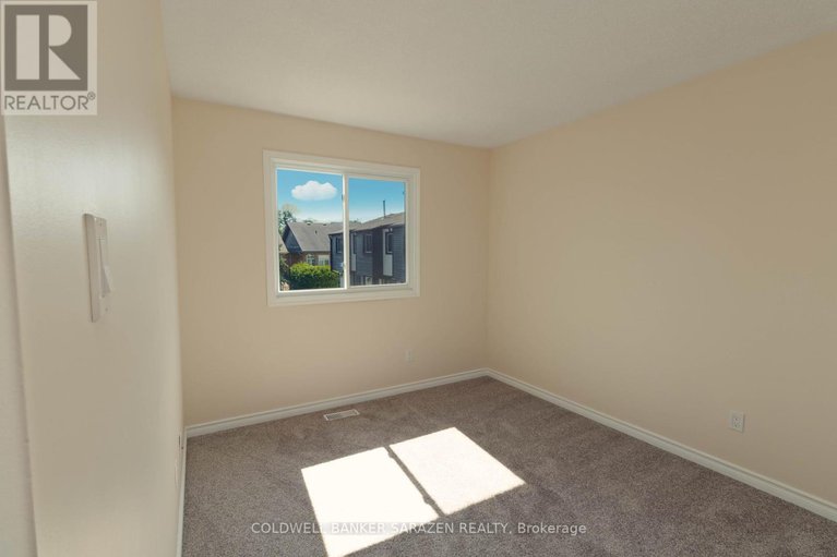 28847041/3550-aladdin-lane/blossom-parkkemp-parkfindlay-creek/ottawa/ontario/K1T1E2_13