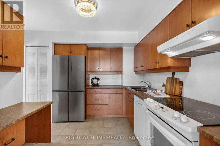 29437611/808-2759-carousel-crescent/emerald-woodssawmill-creek/ottawa/ontario/K1T2N5_9