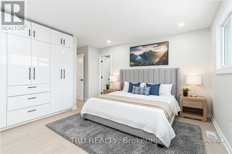 28740163/39-sunnycrest-drive/city-viewskylinefisher-heightsparkwood-hills/ottawa/ontario/K2E5Y4_17