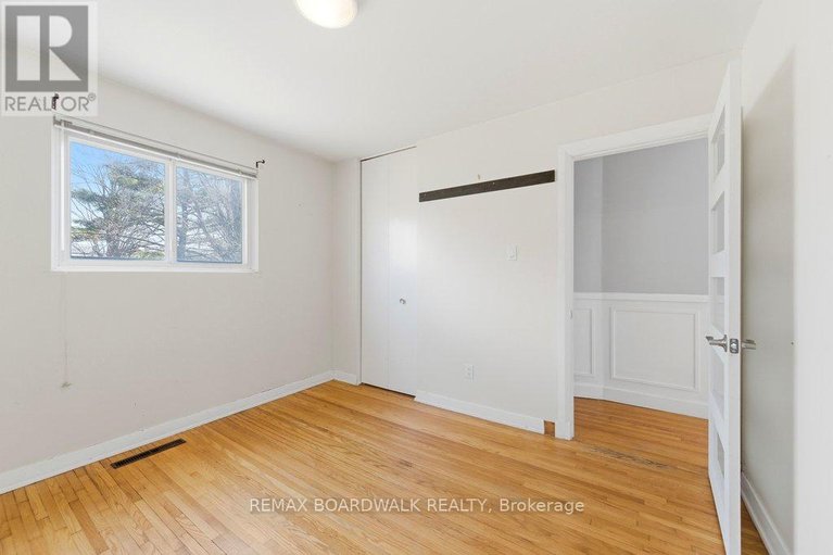 29650658/1279-adirondack-drive/kenson-park/ottawa/ontario/K2C2V7_18