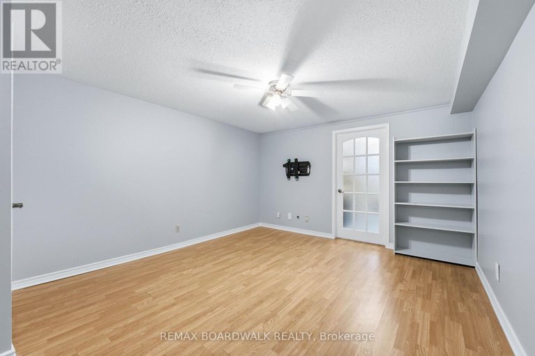 29224107/106-1760-cabaret-lane/fallingbrookpineridge/ottawa/ontario/K4A2H1_24