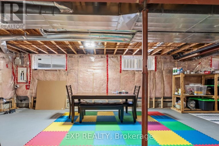 29674705/3-shining-star-circle/stittsville-south/ottawa/ontario/K2S2B5_38