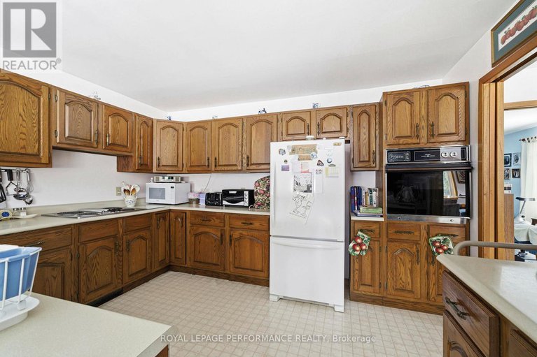 29397472/20276-maple-road/south-glengarry-charlottenburgh-twp/south-glengarry/ontario/K0C2J0_12