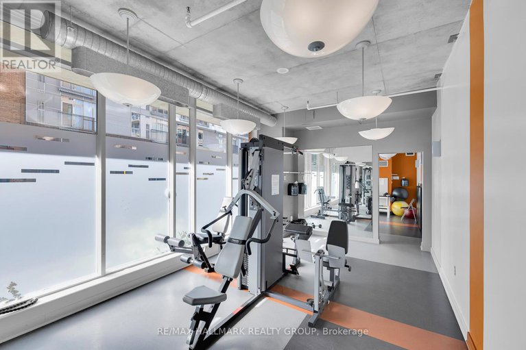 28955597/210-180-york-street/lower-townbyward-market/ottawa/ontario/K1N1J6_23