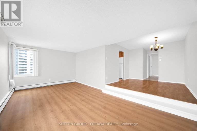 28727418/711-1171-ambleside-drive/woodroffe/ottawa/ontario/K2B8E1_14