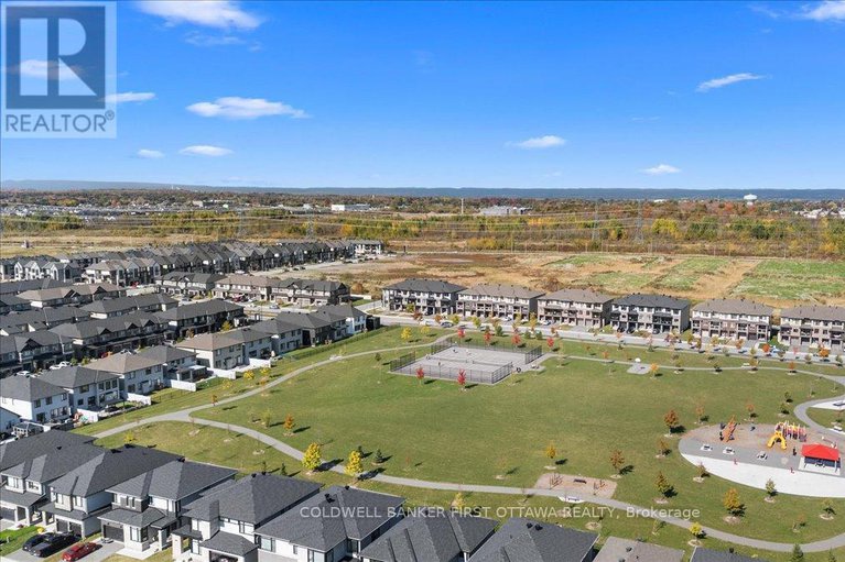 28984522/54-bergschrund-walk/mer-bleuebradley-estatesanderson-park/ottawa/ontario/K1W0P9_37