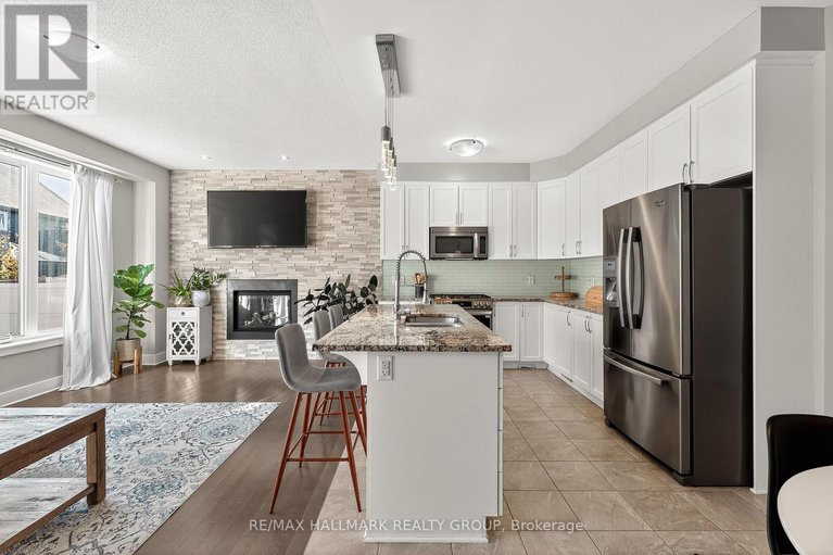 29151475/332-gracewood-crescent/blossom-parkkemp-parkfindlay-creek/ottawa/ontario/K1T0J7_21