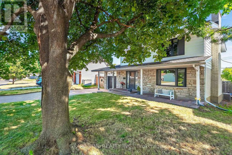 28771290/2405-dwight-crescent/hawthorne-meadows/ottawa/ontario/K1G1C7_3