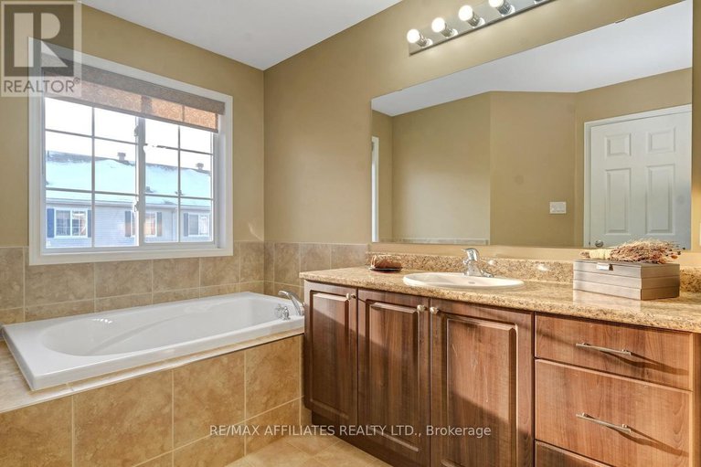 29156732/462-templeford-avenue/emerald-meadowstrailwest/ottawa/ontario/K2M0B8_24